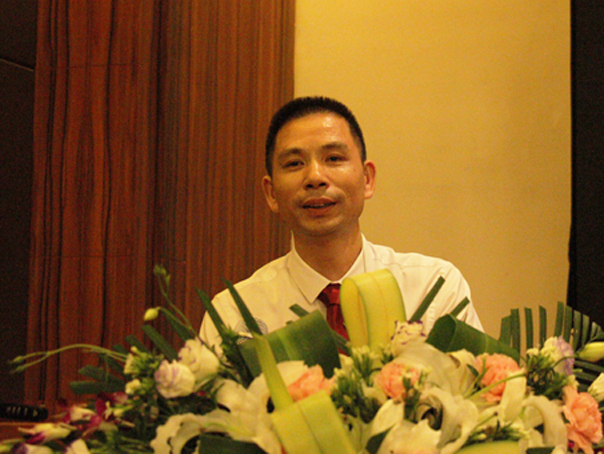会长讲话01.jpg